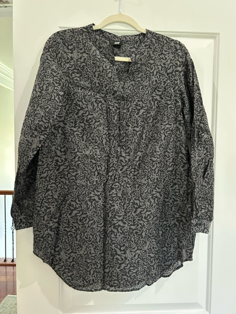 H&M Black & Gray Abstract Print Henley Tunic